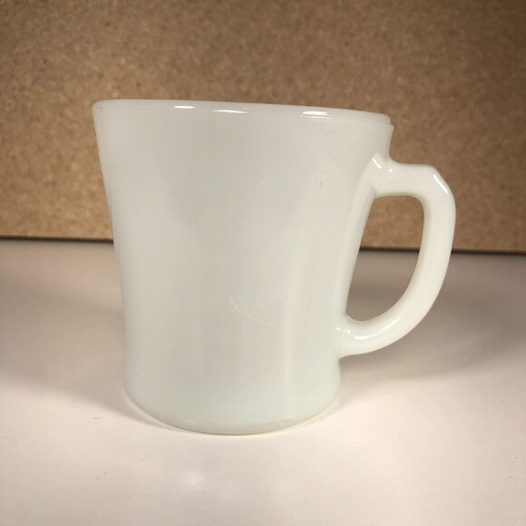 Vintage White Milk Glass Mug Anchor Hocking Mug #1212 Glass D Handle - Picture 1 of 7